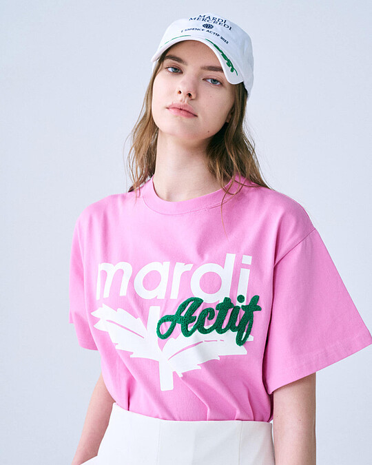 BLOOMMARDI 印花 T 恤粉白，NT2,280。