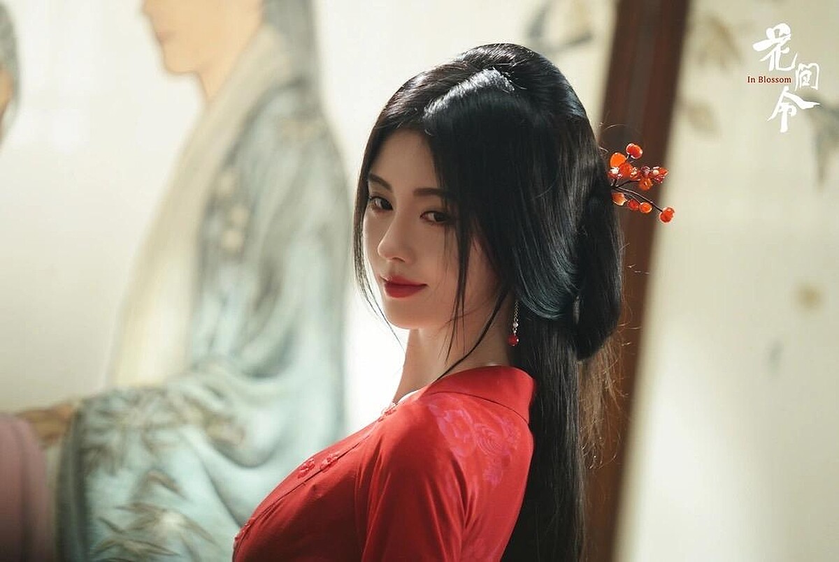 鞠婧禕一開始演惡毒女配，觀眾稱讚她從造型到演技都很驚豔。