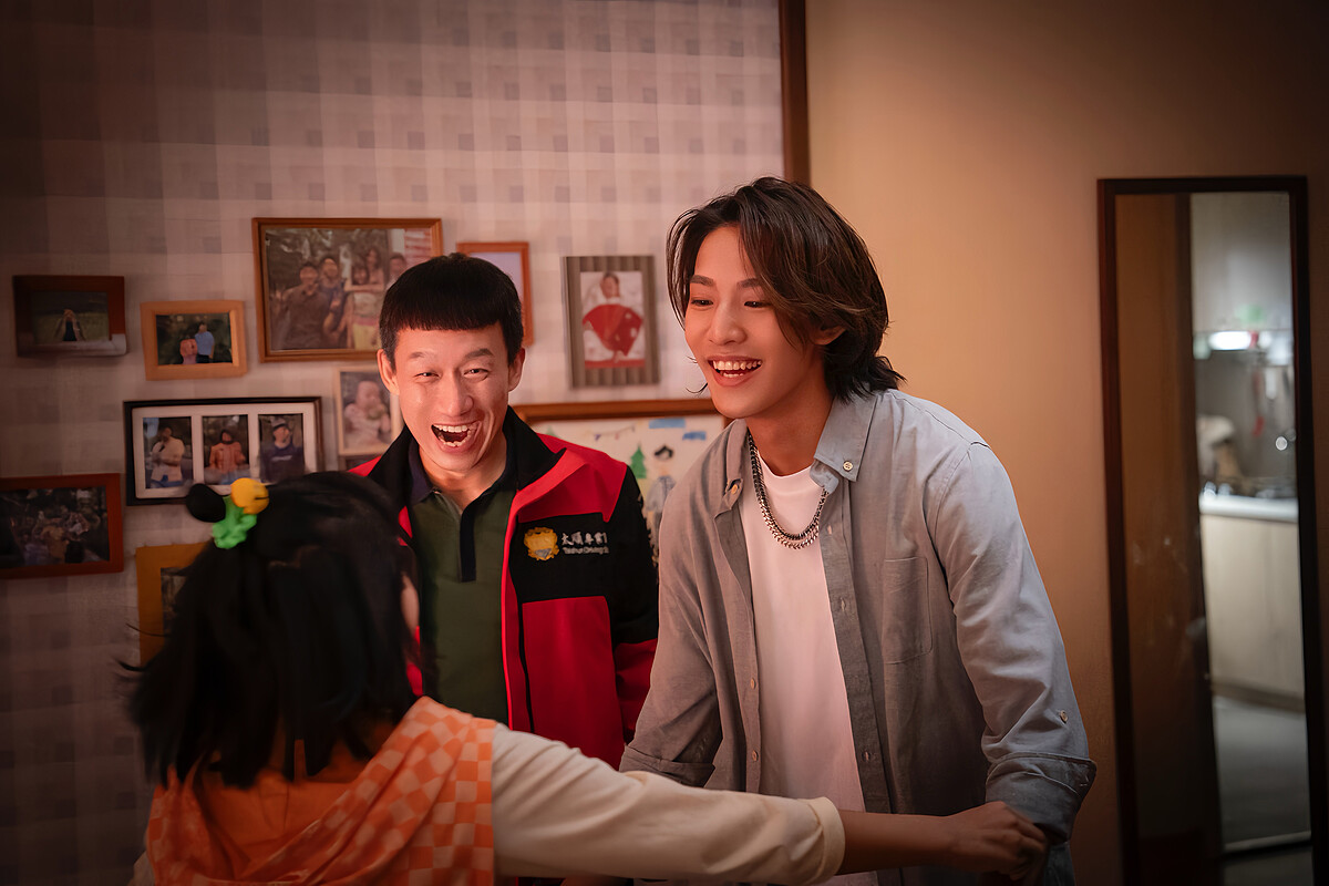 《省省吧!我家富貴發》左起:郭子乾、Ozone 煥鈞