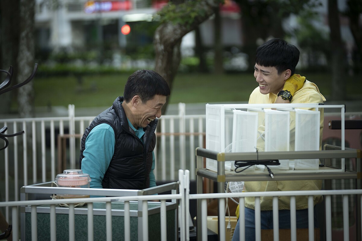 《省省吧!我家富貴發》余晉(右)很榮幸能和郭子乾飾演父子,戲外也培養出好友情。