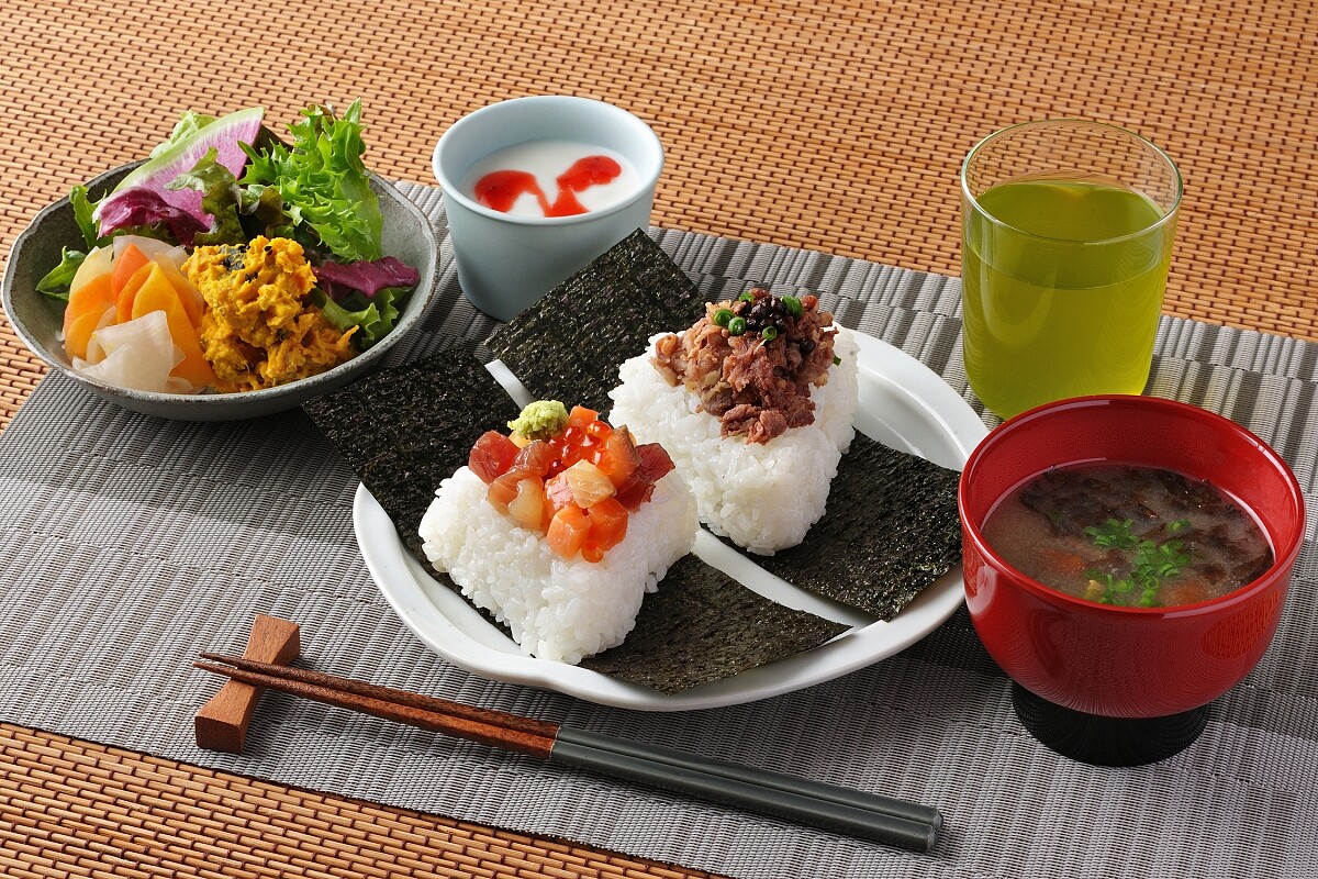 並與在地知名商店一起打造精緻早餐。