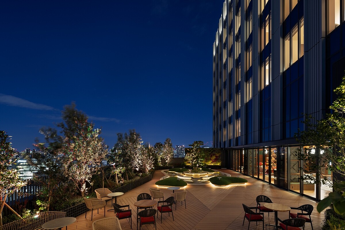 中庭休憩空間。