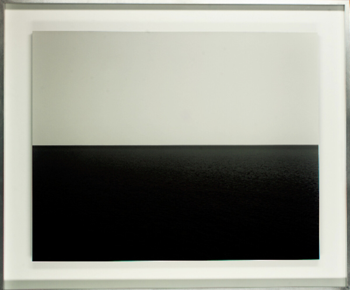 Hiroshi Sugimoto 杉本博司 Tyrrhenian Sea, Conca 孔卡，第勒尼安海 1994 Tyrrhenian Sea, Conca 1994 Photograph &copy;Hiroshi Sugimoto / Courtesy of Gallery Koyanagi