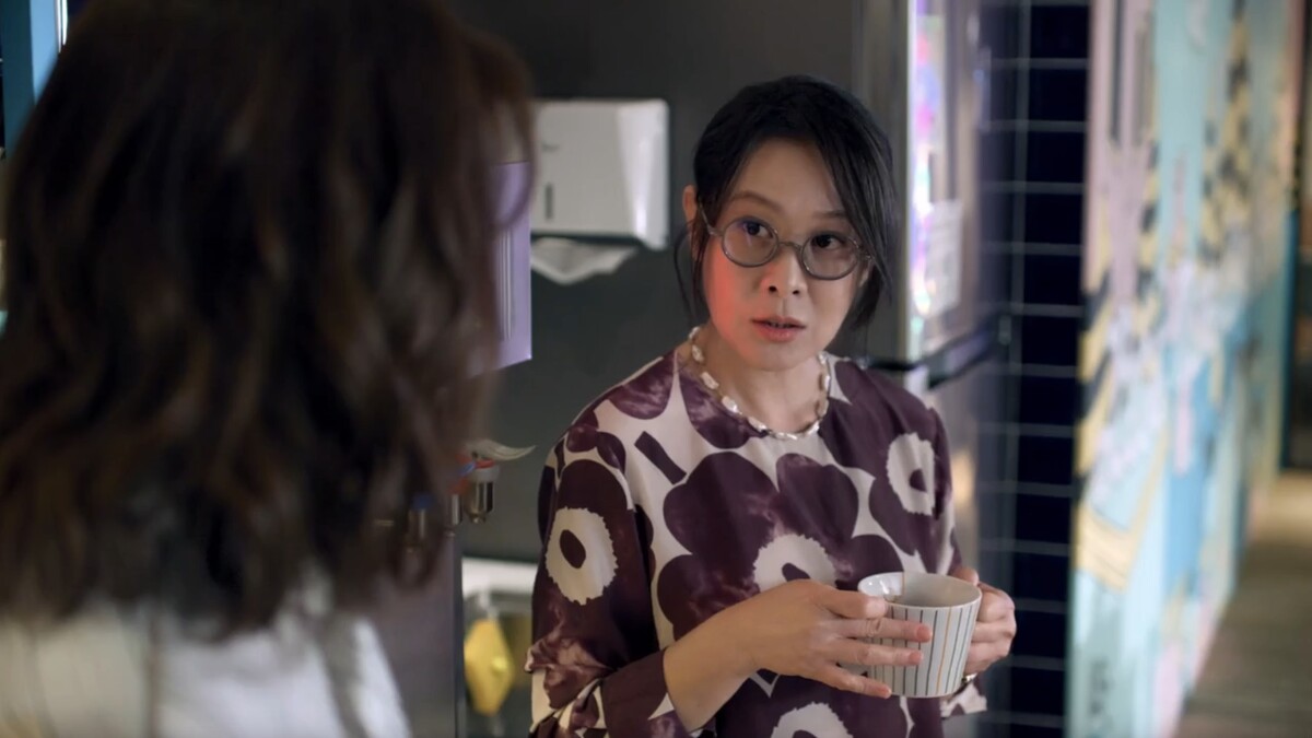 秦姐警告Rebacca，養老起碼要兩千萬。