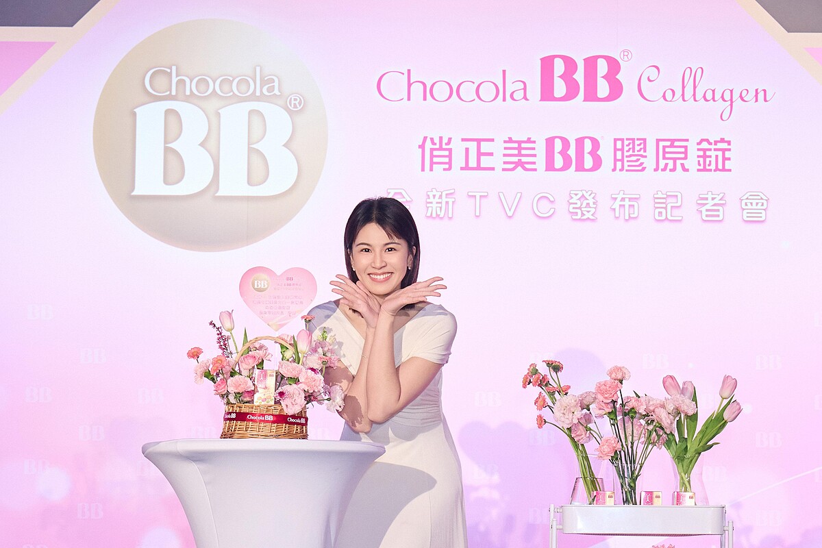 曾沛慈以 Chocola BB 品牌代言人和女兒的雙重身份，製作花禮給曾媽媽，展現超甜心意。