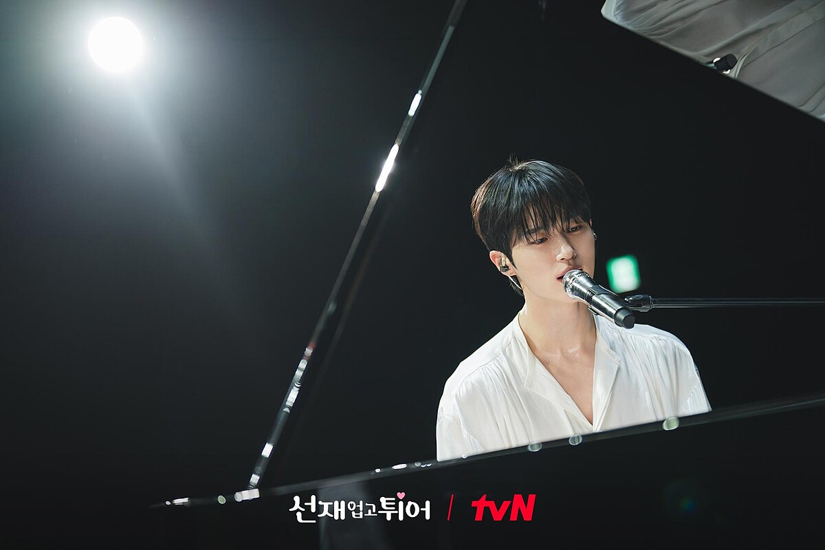 演唱會裡的邊佑錫被拍得帥到不行