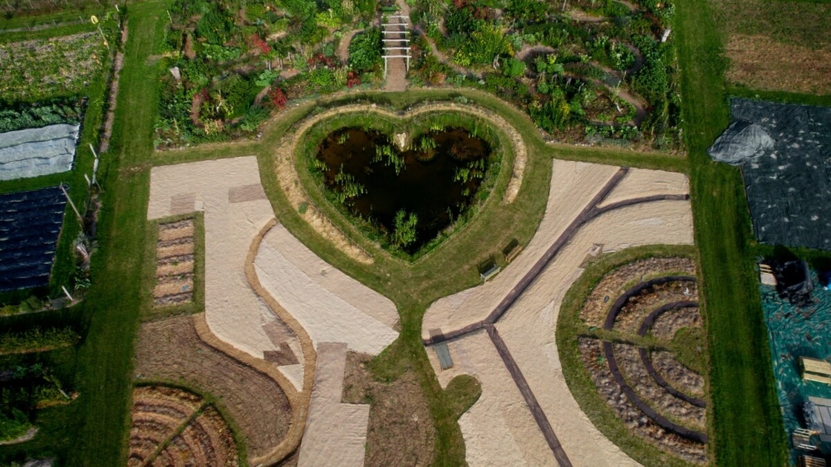 由嬌蘭所支持贊助的共享生態計畫THE MILLIÈRE VALLEY 米利埃谷將開放大眾參觀。