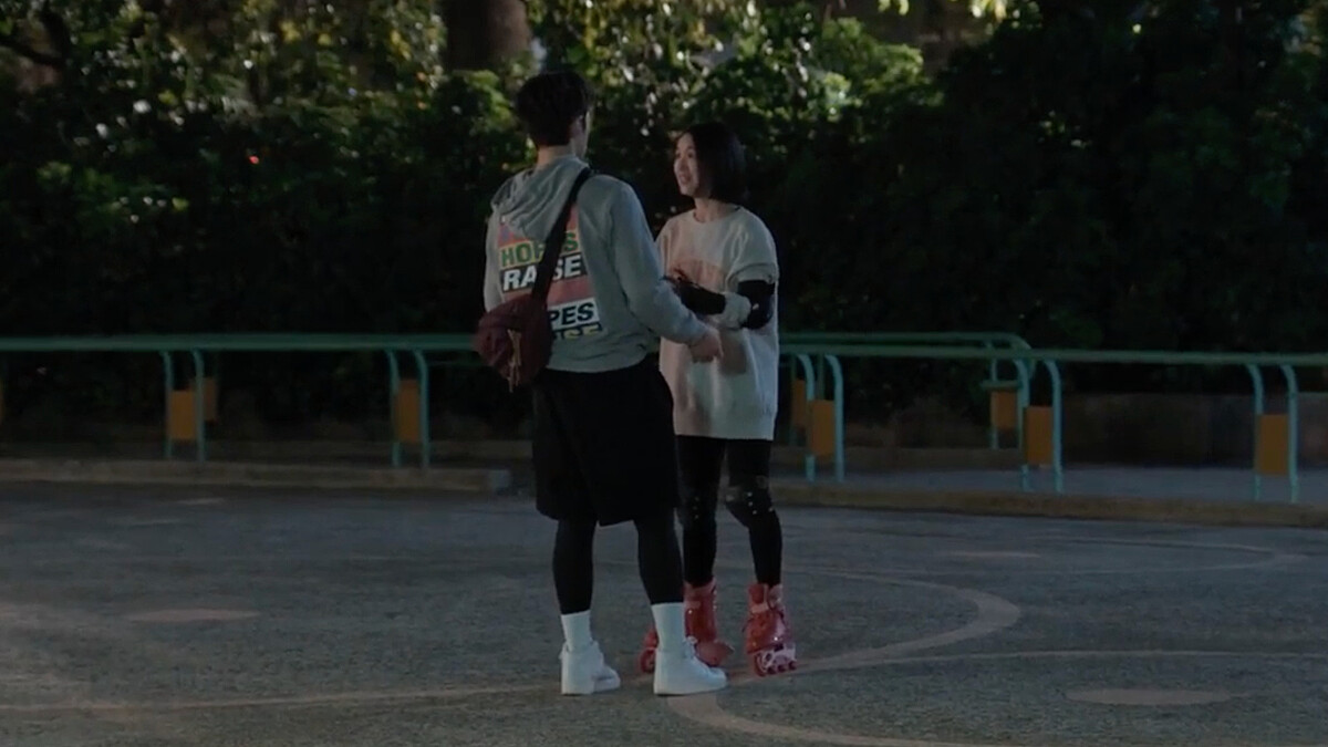 簡慶芬巧遇于向立。