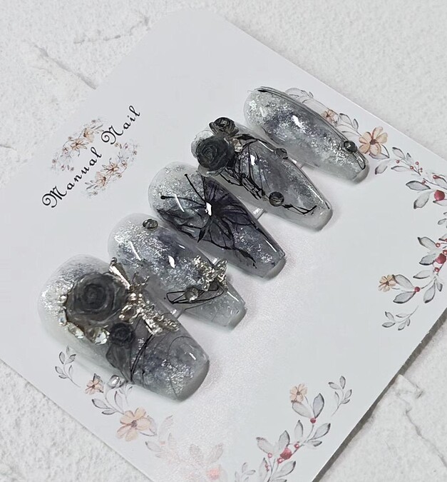 Photo/小紅書號@0513美甲美睫