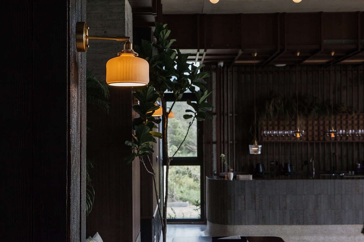 空間有許多能欣賞戶外景色的小角落。