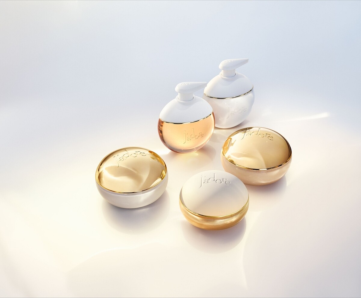 Dior迪奧J'adoer澄淨香氛身體系列情境照。