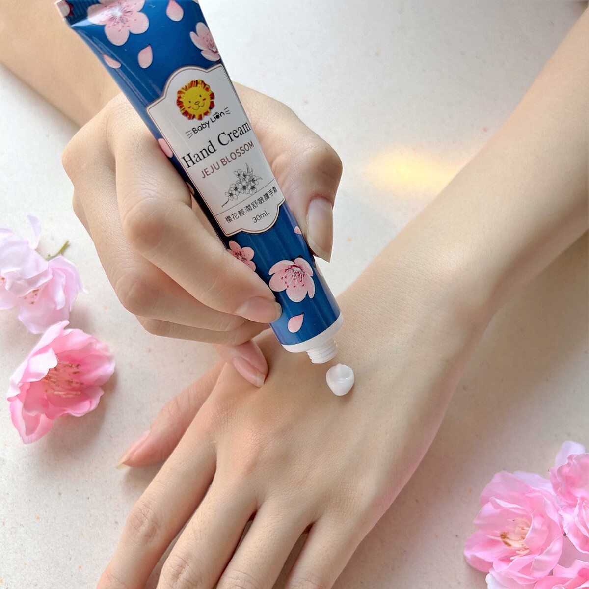 獅子寶寶Baby Lion櫻花輕潤舒敏護手霜，NT200