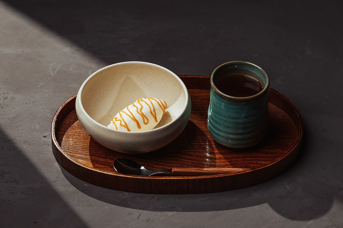 加入備長炭的冰淇淋做為甜點。