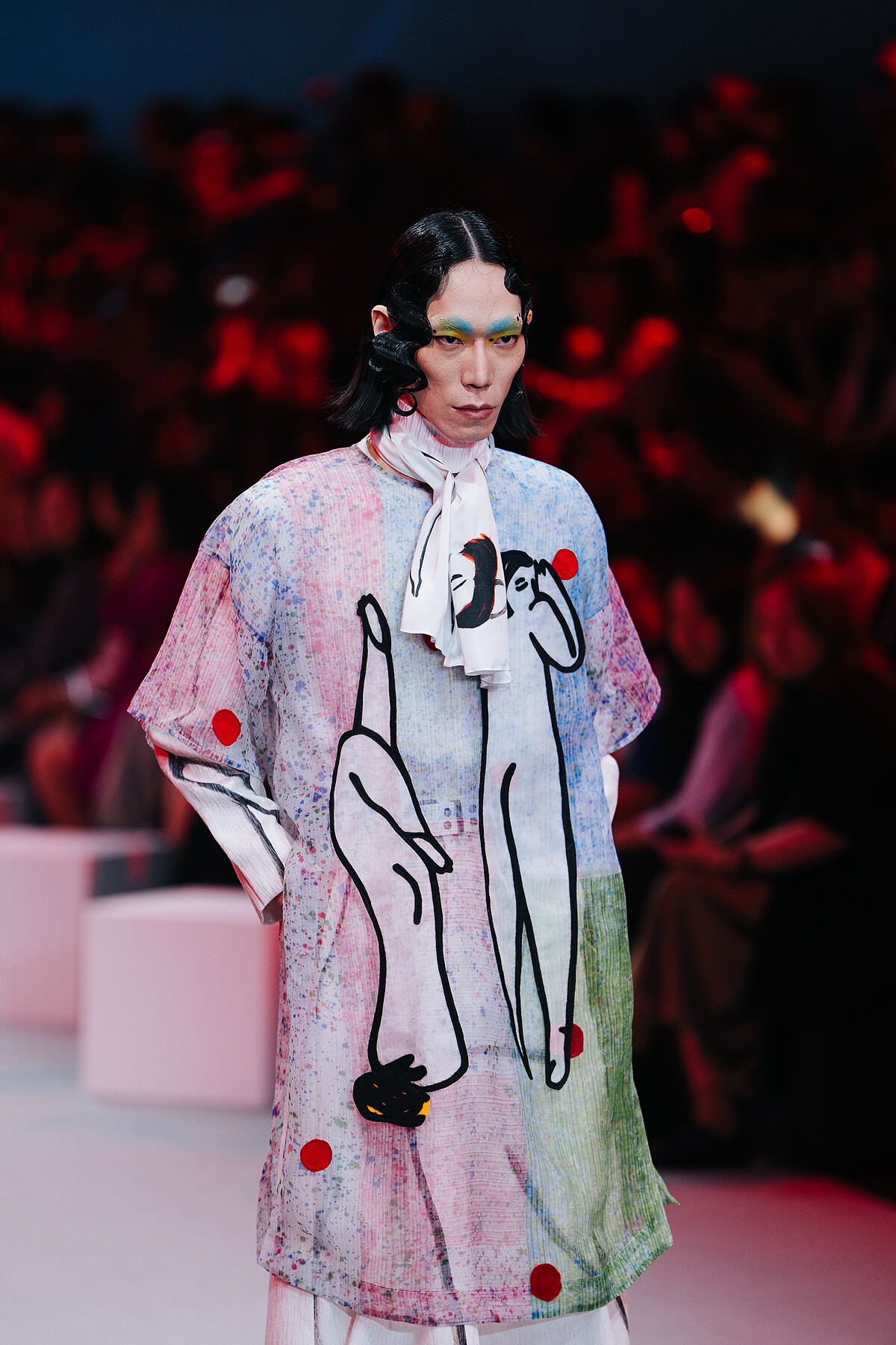 周裕穎設計師將史博館之名館藏，常玉《雙人像》畫作與當代藝術家-江賢二之畫作結合設計成服裝作品