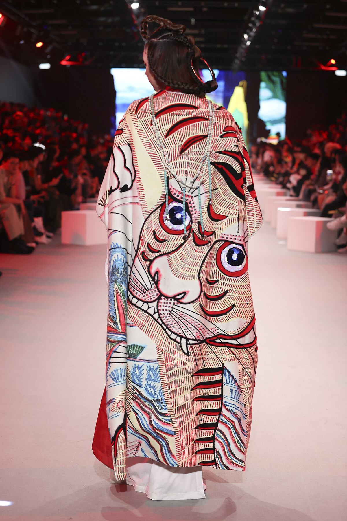 JUST IN XX x 史博館，典藏-民初《虎門神》服裝作品