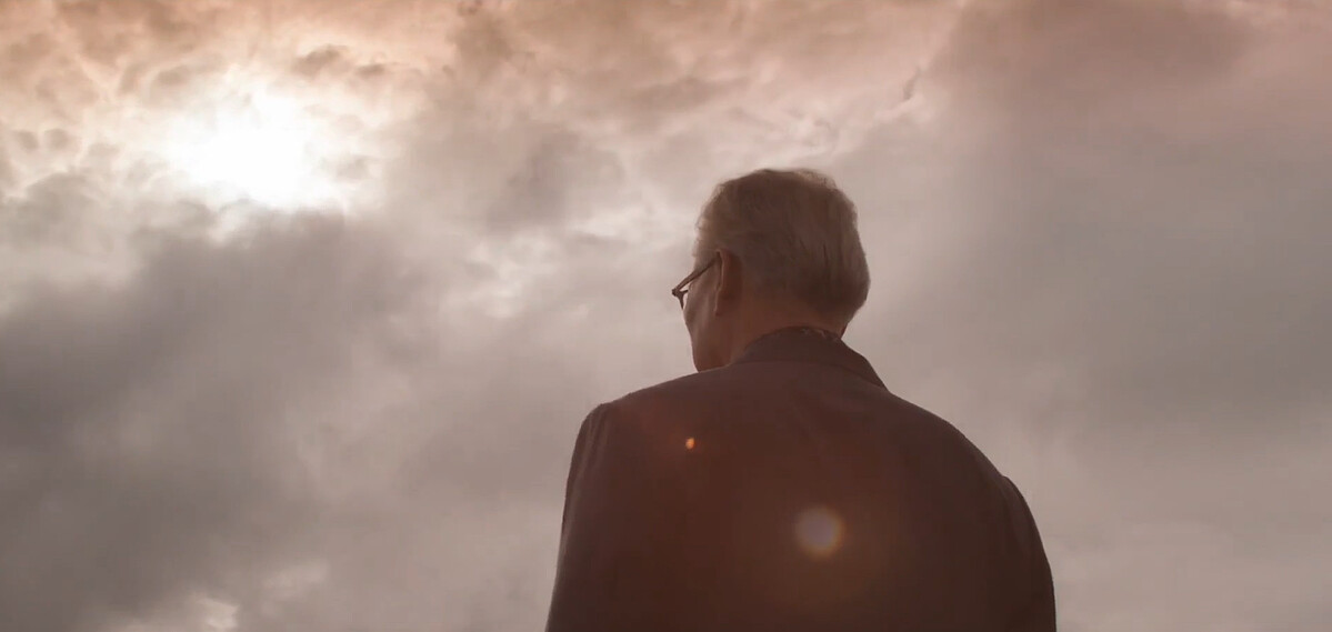 白髮老人是不是只比愛妻多活一天呢？