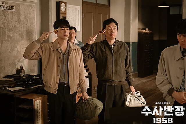 朴渶澖(左)與金相淳(右)像泥鰍滑溜誰都抓不住