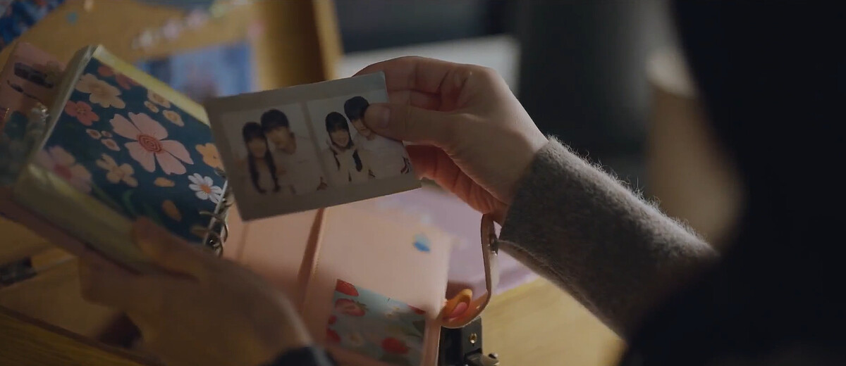 任率翻出高中手帳，果然過去改變了，和高中的善宰是朋友