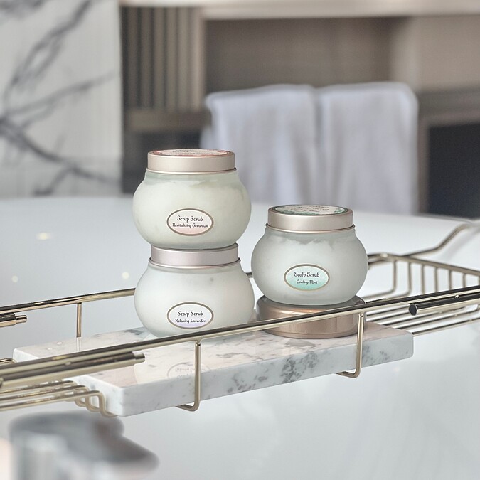 Sabon死海鹽頭皮磨砂膏。