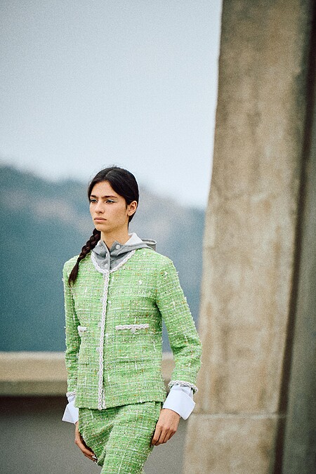 香奈兒最新2024/2025 Cruise度假系列。