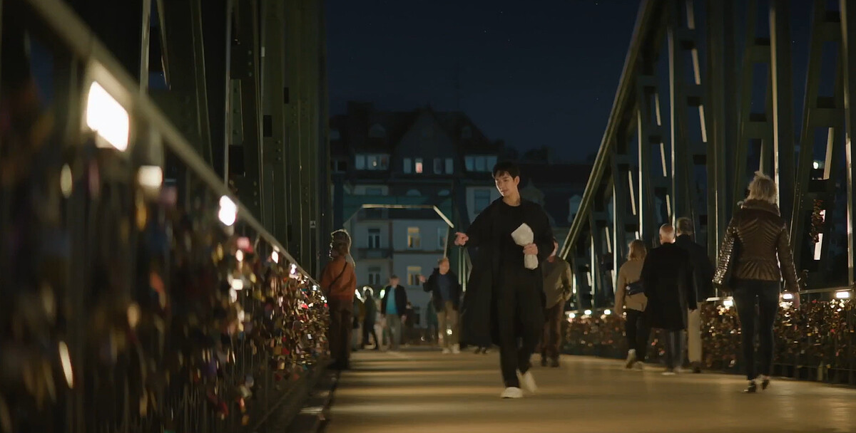 洪白CP愛情鎖大橋，定能掀起一波德國旅遊潮找鎖在哪裡