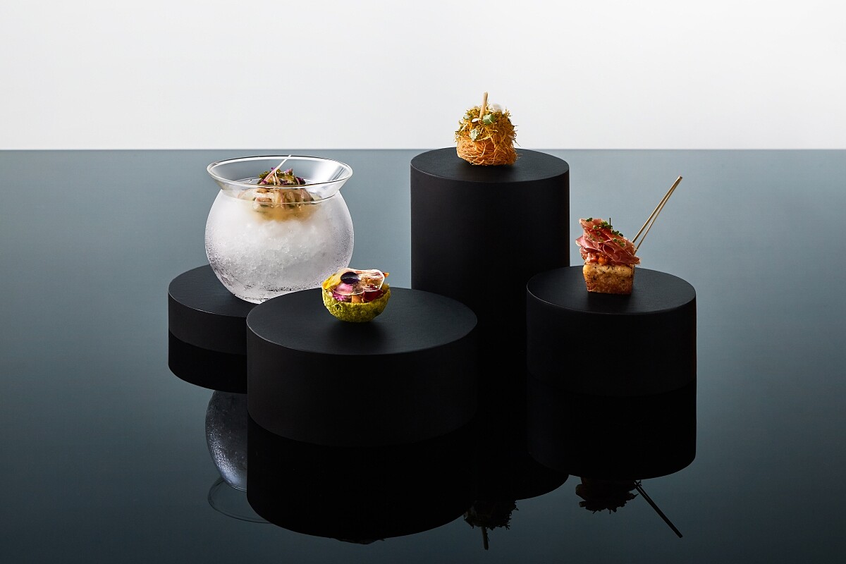 「CHA CHA THÉ Cuisine 采采食茶餐廳」,餐點皆以法式料理手法為基調,透過主廚呂柏翰(Louis)巧思打造菜色。