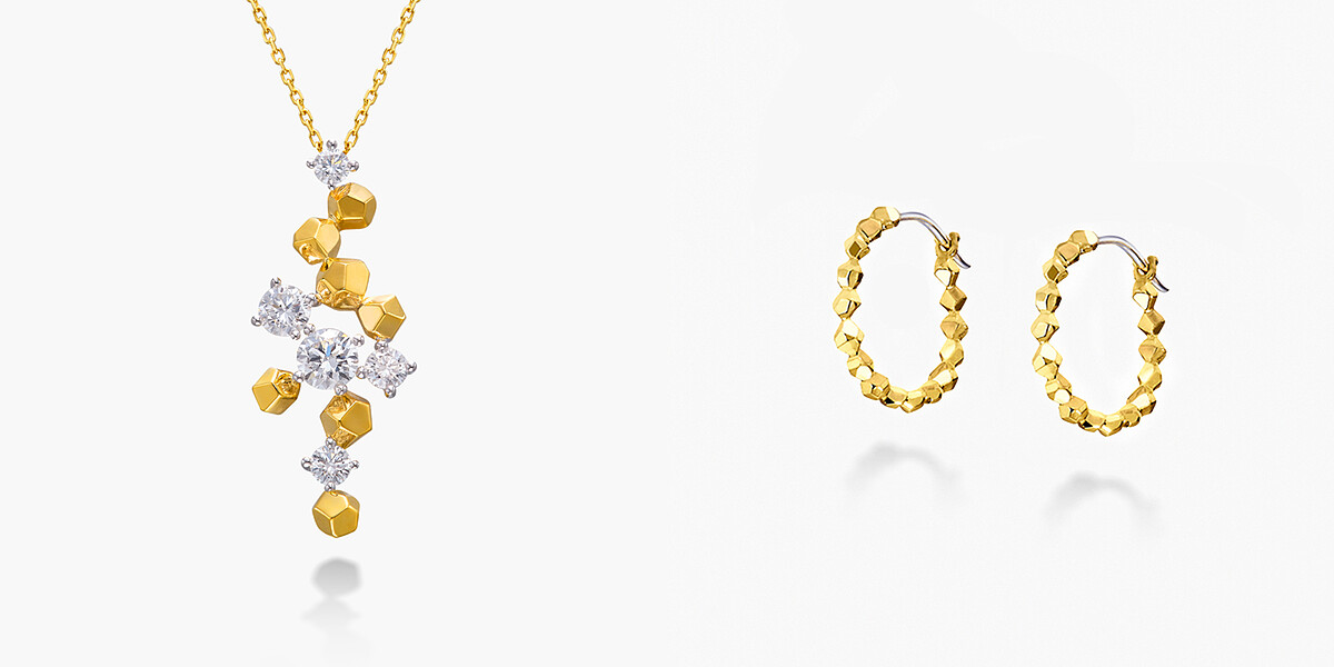 林曉同珠寶「星環」系列，鍊墜參考價格NT.38,600元；耳環參考價格NT.26,800元