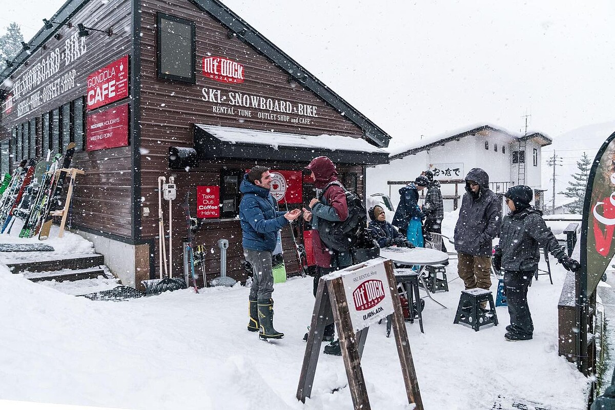 以專車接受，可免去滑雪設備移動帶來的不便。