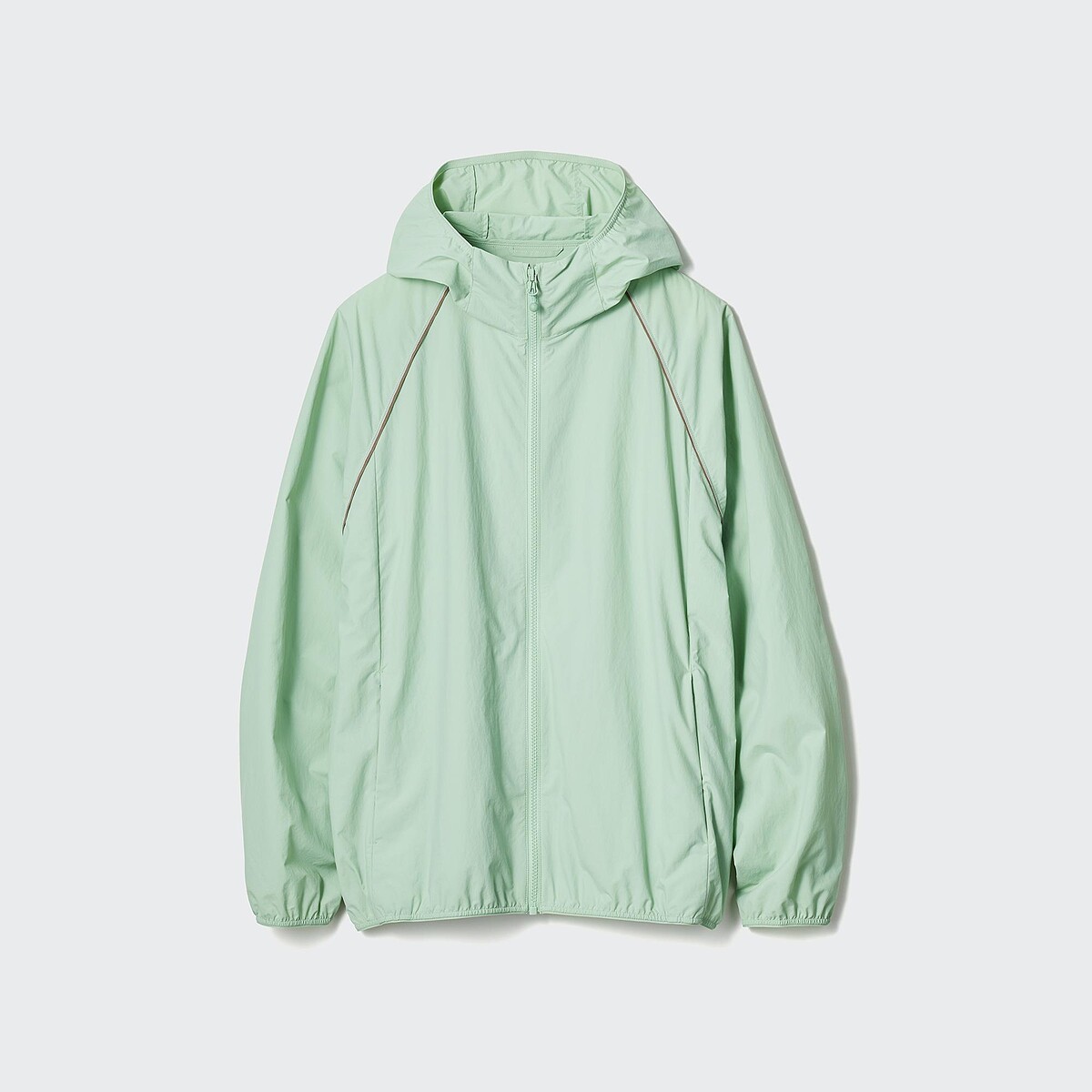 Roger Federer by JW ANDERSON 輕型連帽外套，NT$1,490。