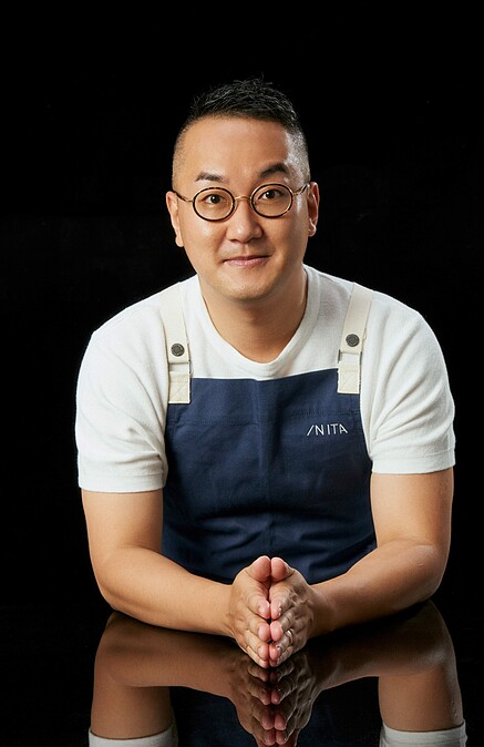 主廚萩本郡大（Kunihiro Hagimoto）