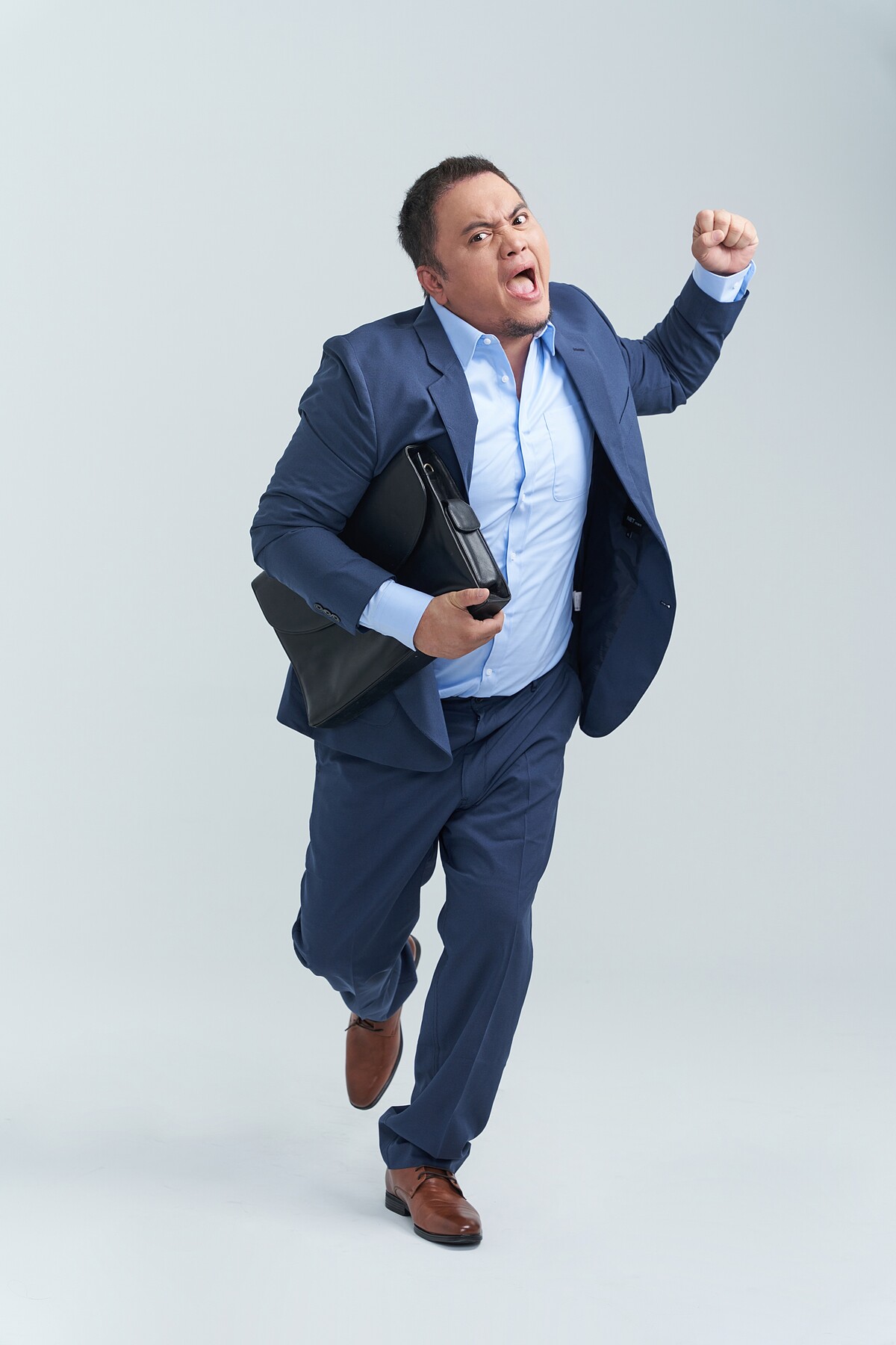 《婚內失戀》演員王鏡冠接手演出阿偉，將為舞台劇帶來不同的新鮮感。