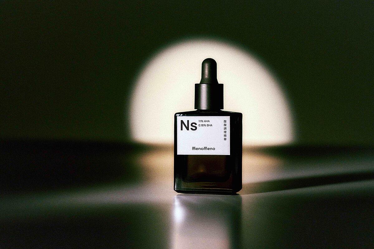 #menomeno #沒腦沒腦 #無毒保養 #不用動腦的安心保養 #平衡無毒純素健康 #有效成分比例足量添加 #正念護膚