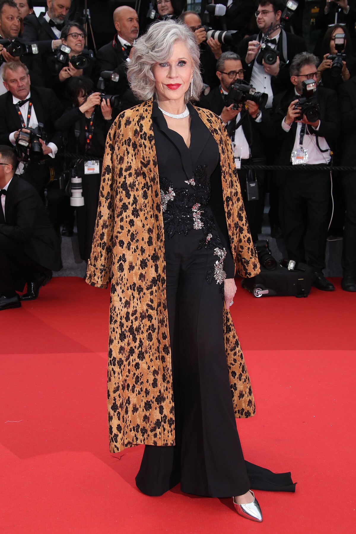 奧斯卡影后 Jane Fonda 紅毯氣勢果然不凡。