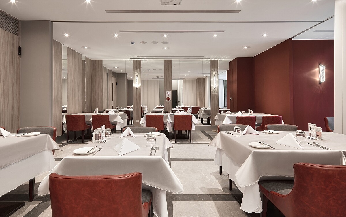 一樓為多元包廂空間。