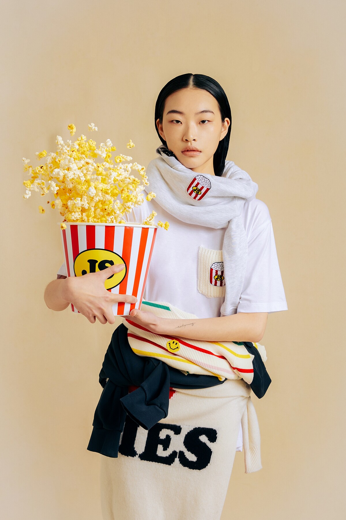 2024 THE SPAACE x JOSHUA SANDERS 膠囊系列，男女都可駕馭的中性風格。