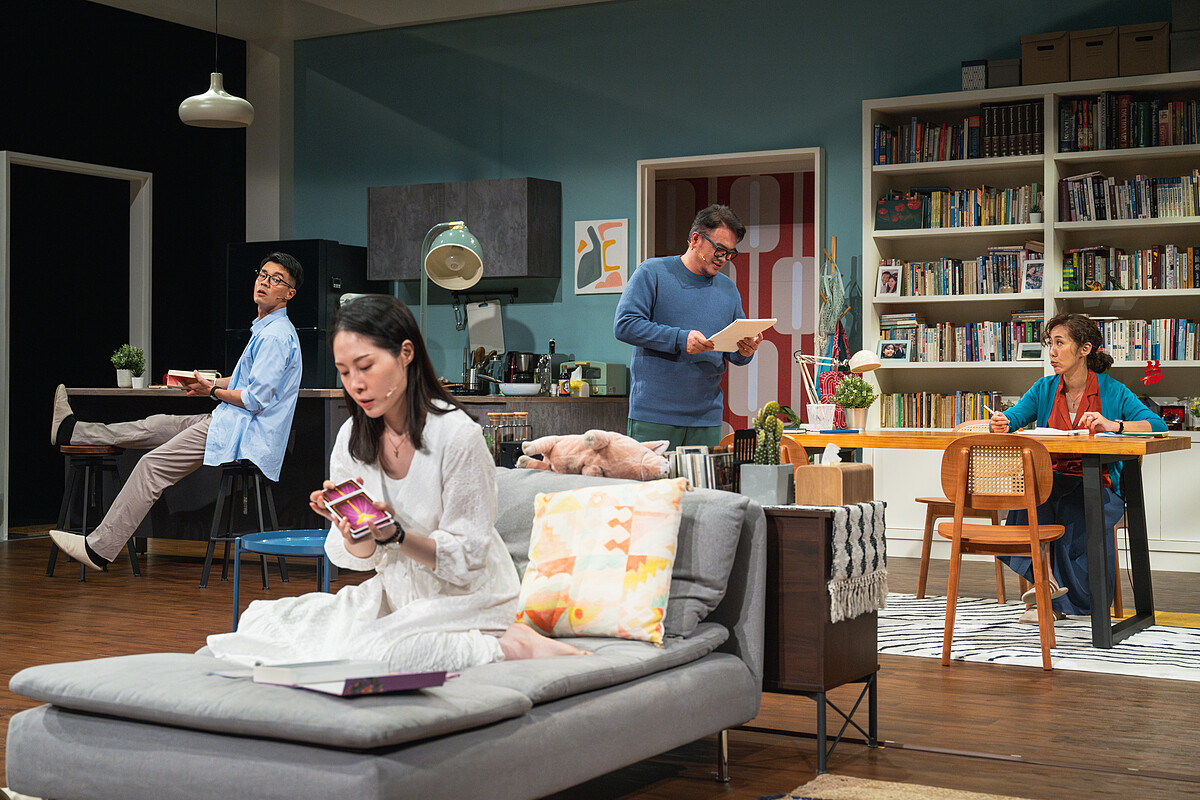 黃人傑（左起）、蔡亘晏、王鏡冠、張詩盈等人同台飆戲。