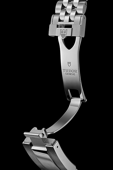 帝舵表BLACK BAY CHRONO 粉紅款