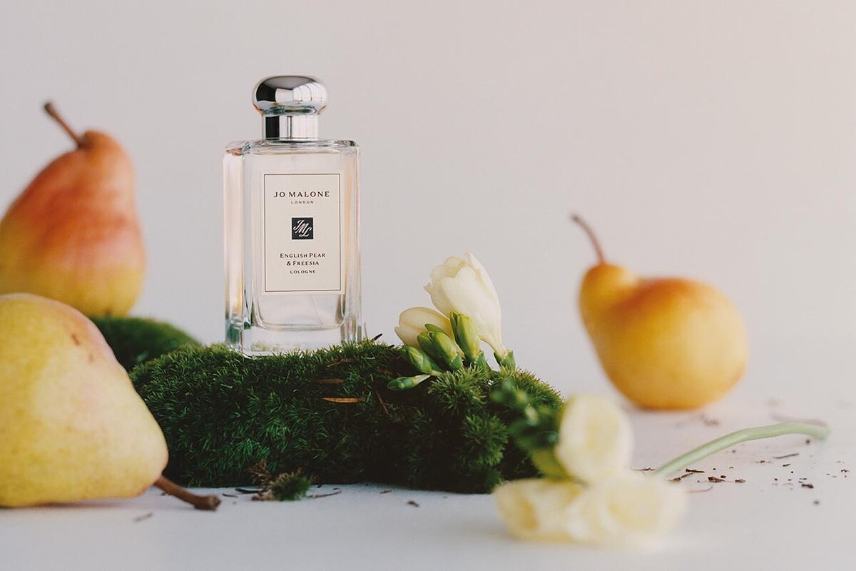Jo Malone London英國梨與小蒼蘭香水30ml，NT2,800、50ml，NT3,850、100ml，NT5,600
