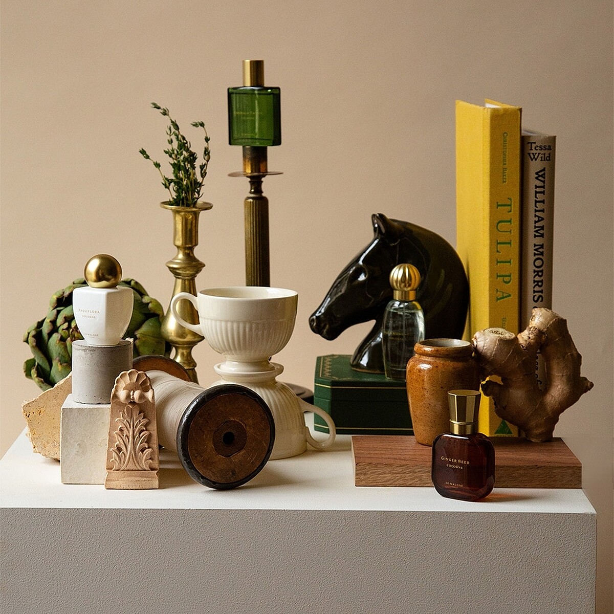 Jo Malone London英倫古董市集系列四款香水瓶身各個都獨具特色，復古精緻的外觀提升收藏和送禮價值。