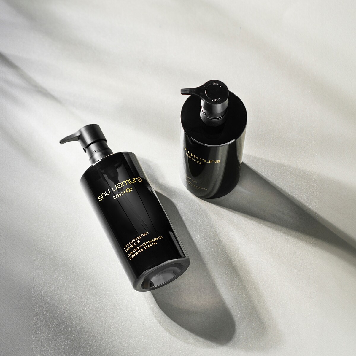 shu uemura植村秀黑米精萃潔顏油150ml，NT1,250、450ml，NT3,080