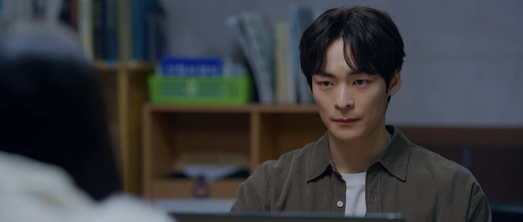 太成很關注綁架殺人案，和原先關注陽洲水庫殺人犯的金爸爸&rdquo;嗅覺&rdquo;相同