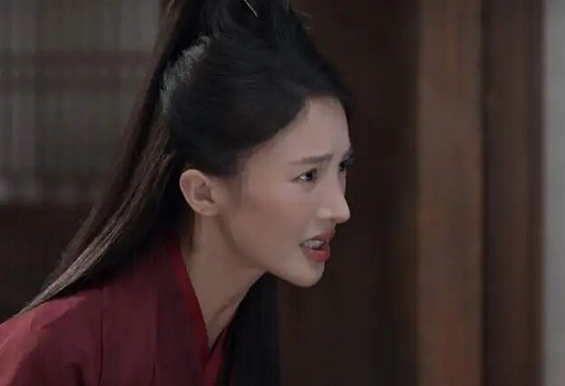 不少觀眾懷疑金晨醫美做過頭，滿臉科技感不太適合古裝劇氛圍。