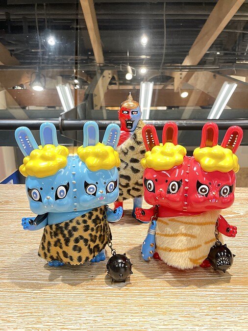 誠品生活西門│5.25-6.2│「ONI鬼怪」特展獨家集結18位各國玩具設計師，展出逾30款鬼怪風格藝術玩具。