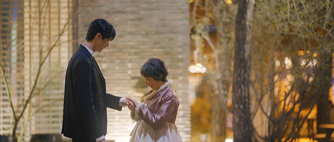 外婆在周歲宴後是清醒、認知恢復正常之下祝福善宰