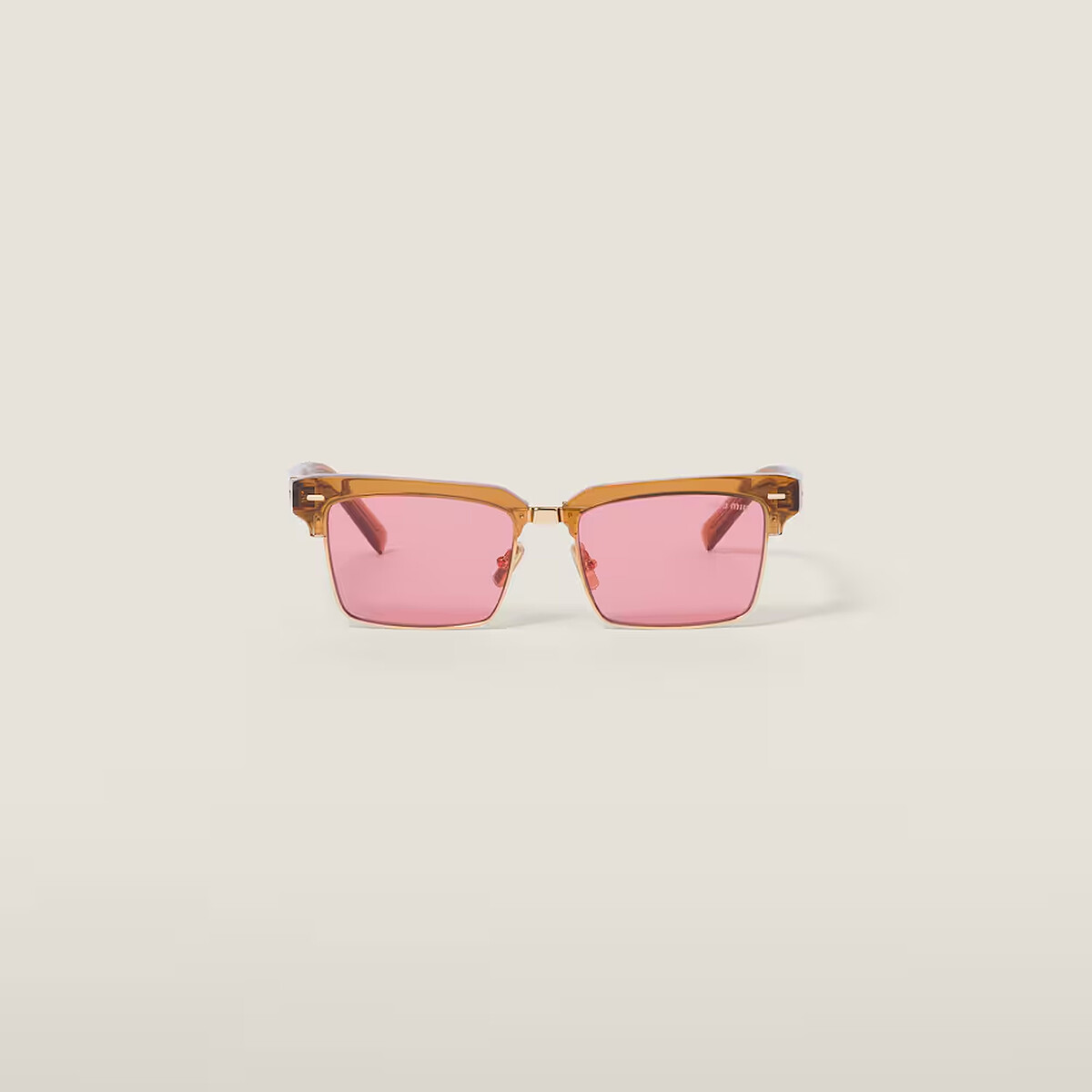 Miu Miu 粉色太陽眼鏡，NT17,500。