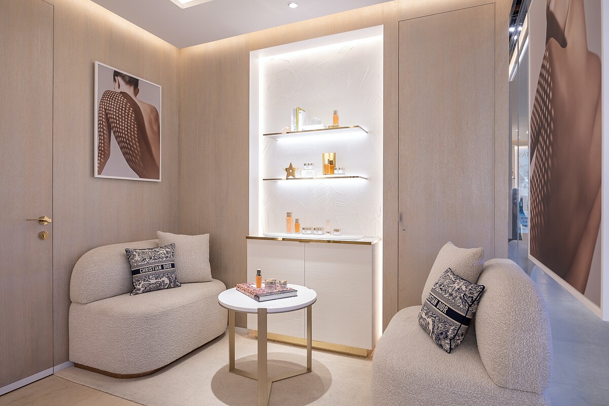 迪奧美妍護膚沙龍情境圖。