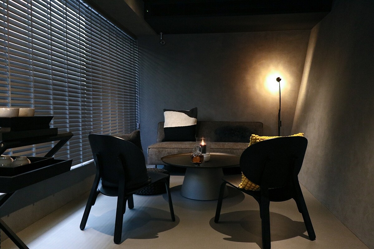 「LIT TAIPEI」迎賓大廳空間。