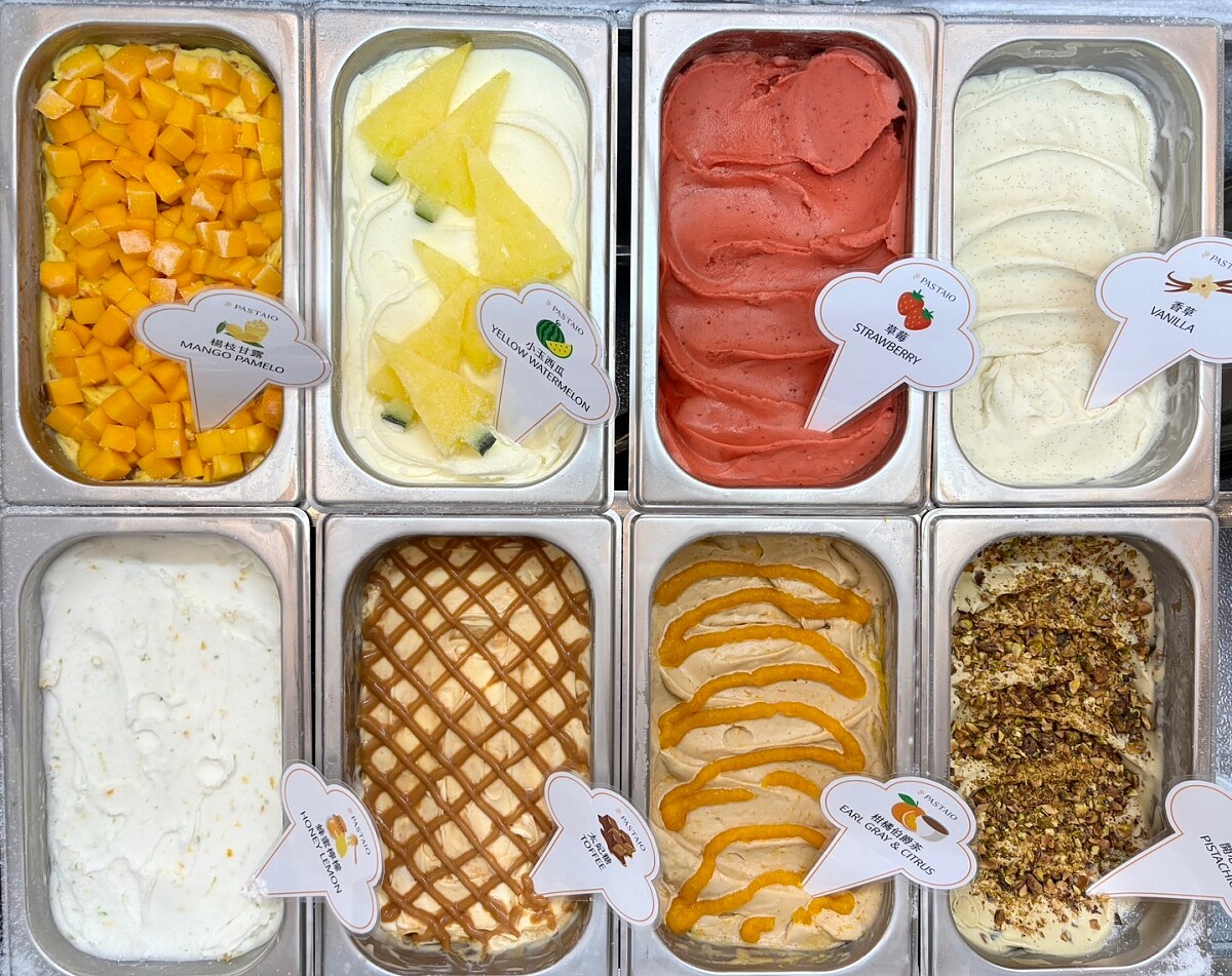 用在地水果、進口食材打造八種口味。