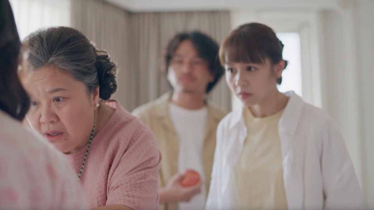 雖然有所不快，但彩香依舊為安祖的健康焦心。