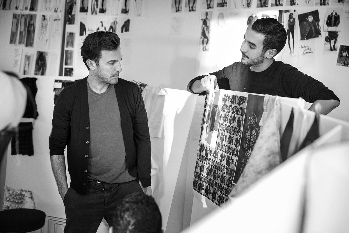 與團隊工作中的Nicolas Ghesqui&egrave;re。